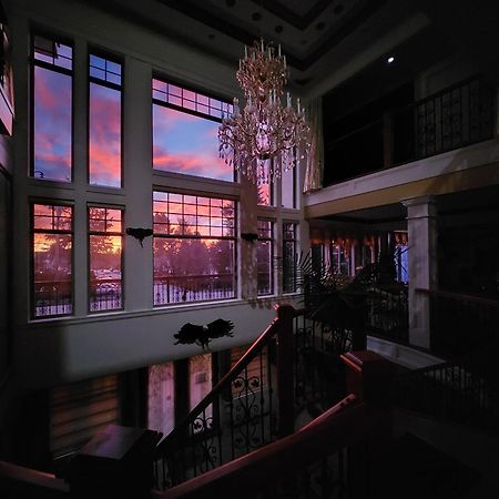 Empress Palace Hotel เซอร์รีย์ ภายนอก รูปภาพ
