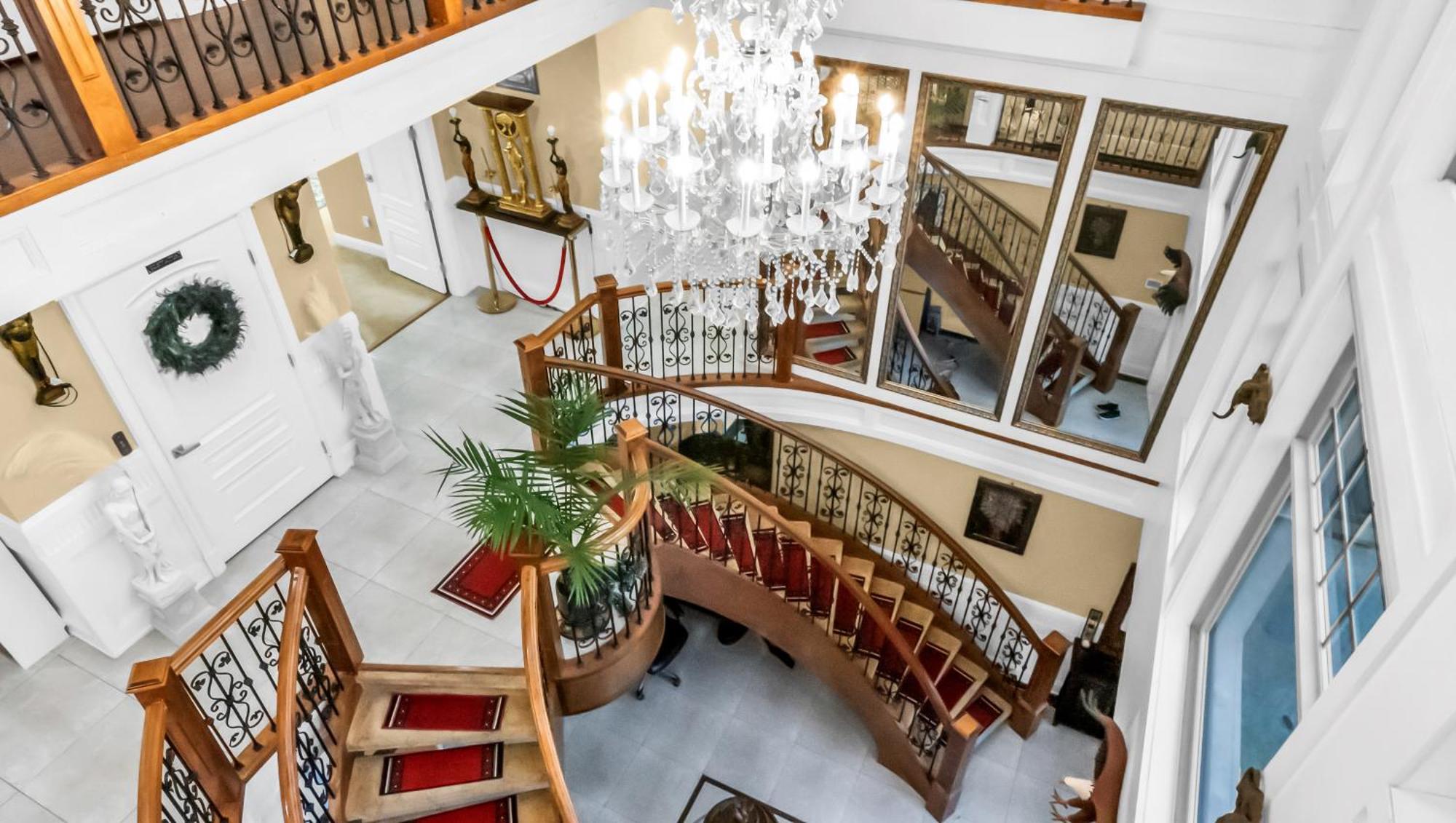 Empress Palace Hotel เซอร์รีย์ ภายนอก รูปภาพ