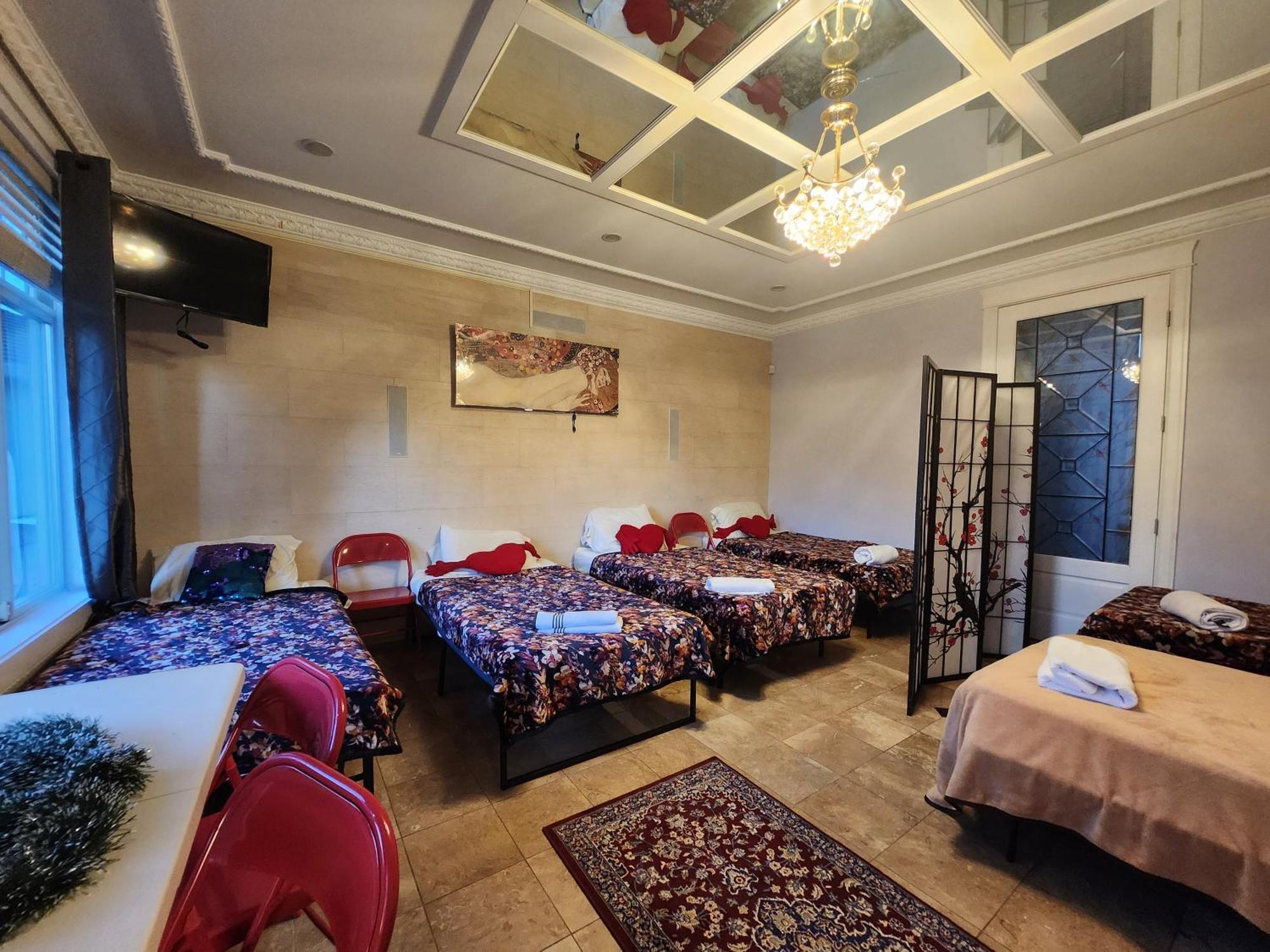 Empress Palace Hotel เซอร์รีย์ ภายนอก รูปภาพ